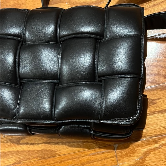 Bottega Veneta Black Crossbody Bag - Picture 6 of 6